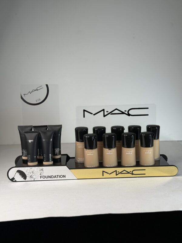 استند رومیزی نمایش لوازم آرایش